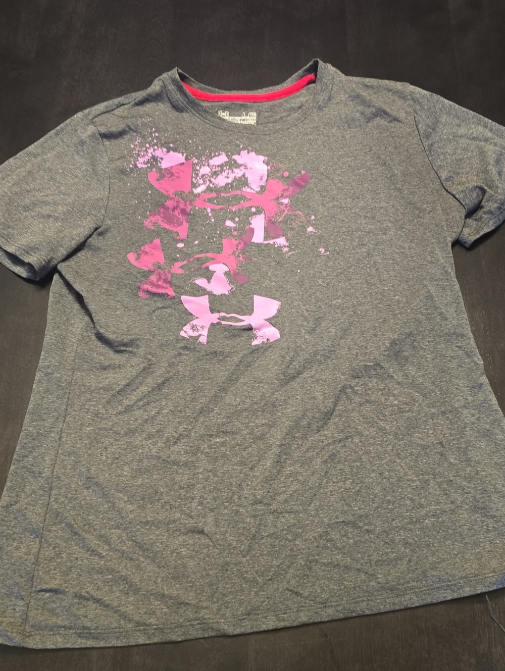Under Armour Woman's Gray Tee with Pink Logo Splash